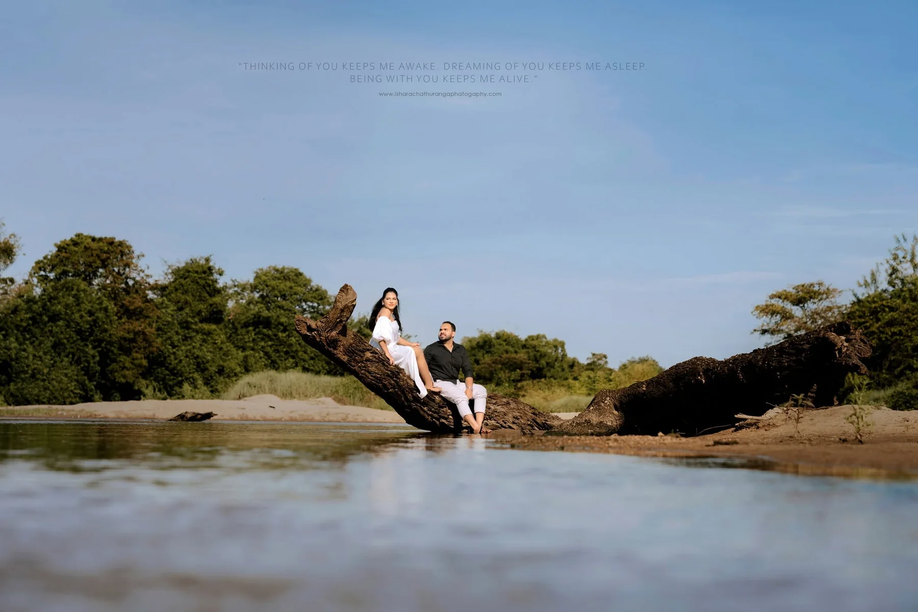 Outdoor pre-wedding story by a river